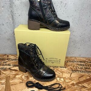 L'ATISTE Black and Brown Lace-Up Boots